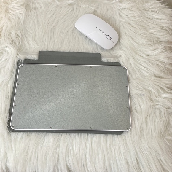 Wireless combo keyboard for tablet, mouse,tablet cover color white - Picture 2 of 5